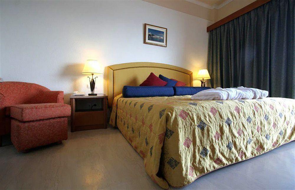 Aks Hinitsa Bay Resort Porto Heli