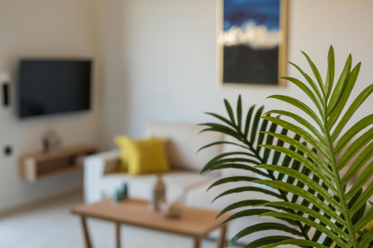 Aegean Breeze Luxury Next To The Sea Aparthotel Maleme (Crete)