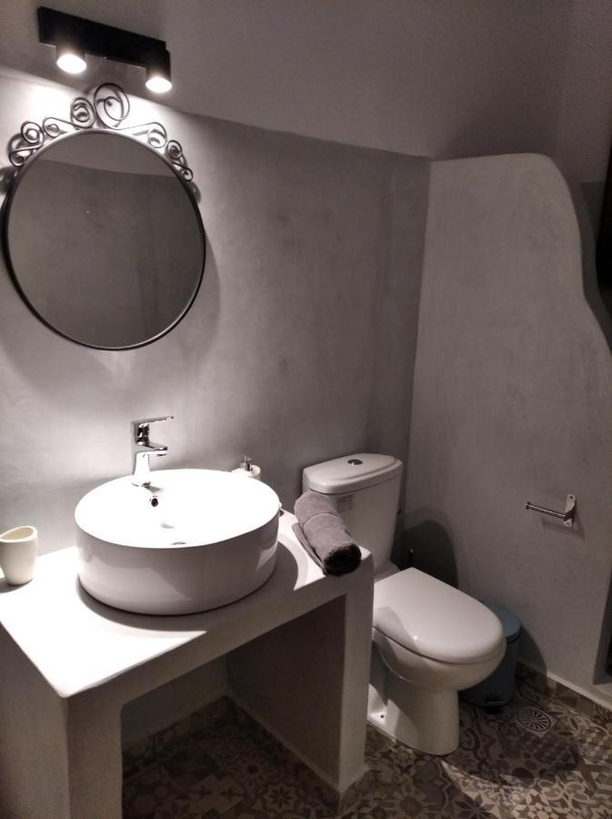 Kominos Apartment *
