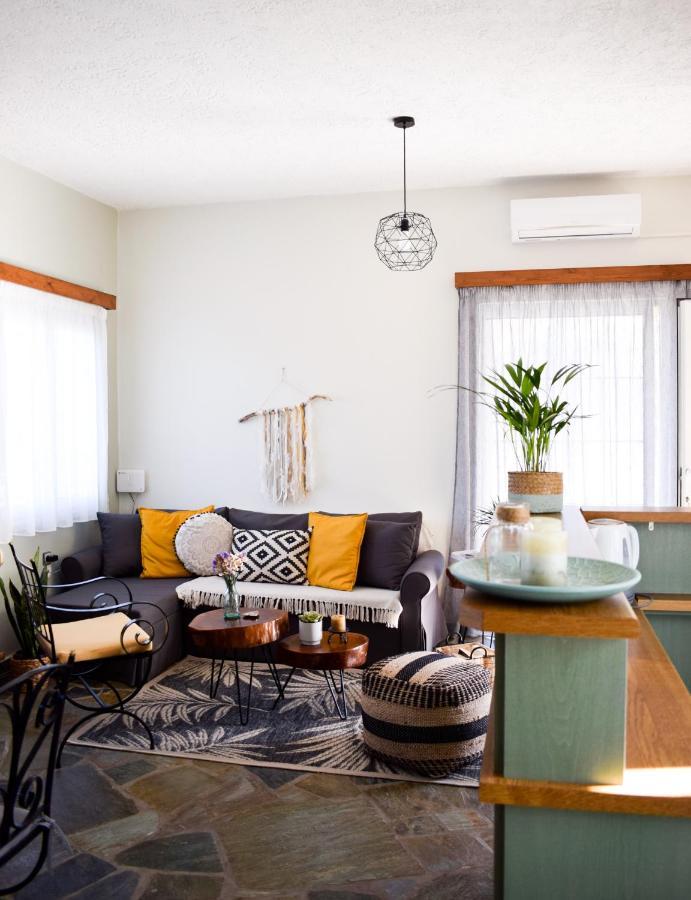 Elia's House Traditional & Cozy By 8essentially Holiday home
