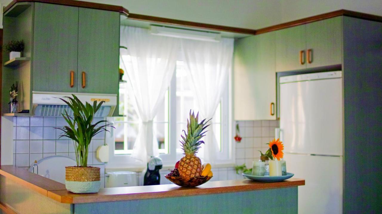 Elia's House Traditional & Cozy By 8essentially