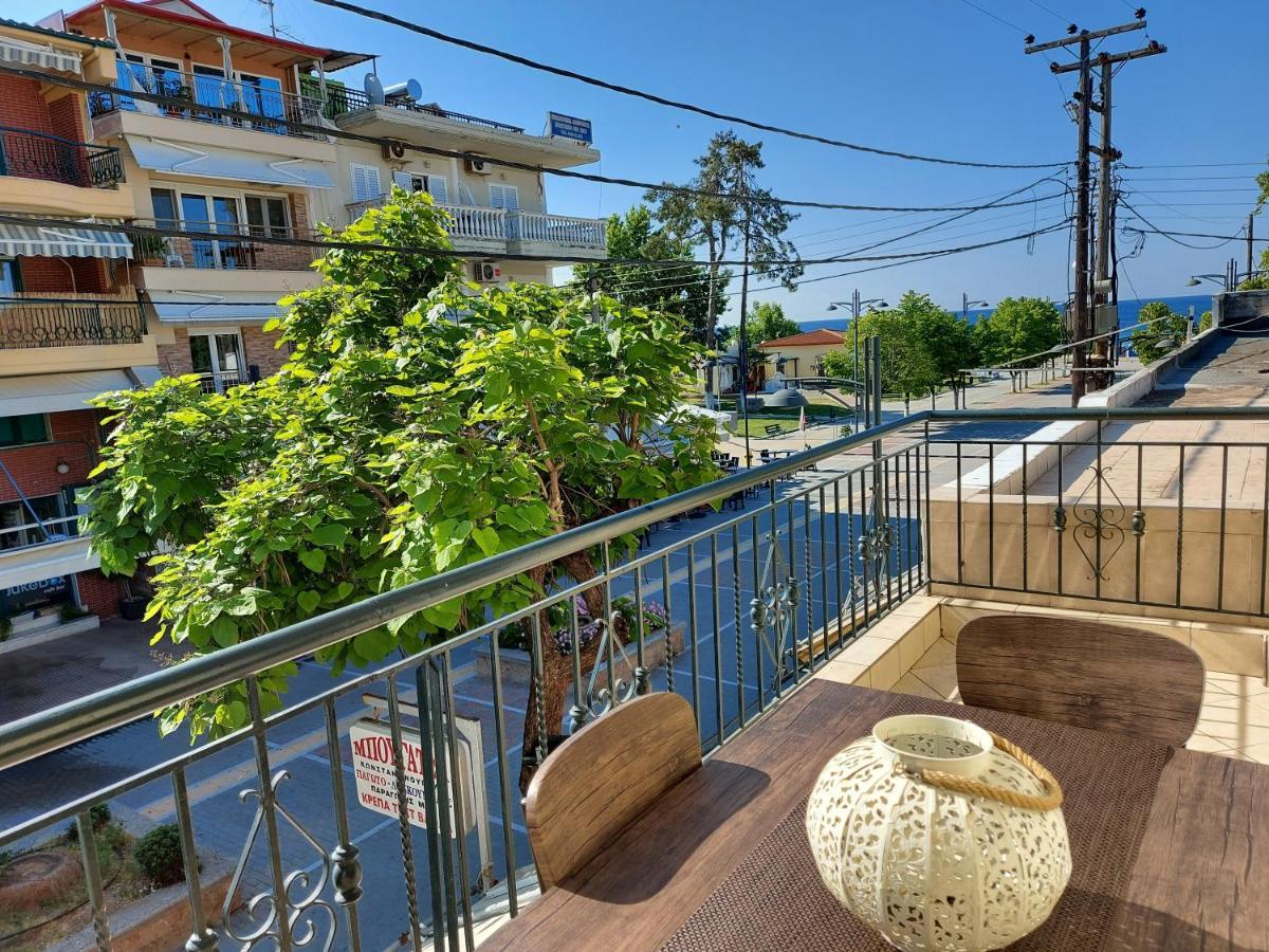 On Main Pedestrian Street With View Apartment *