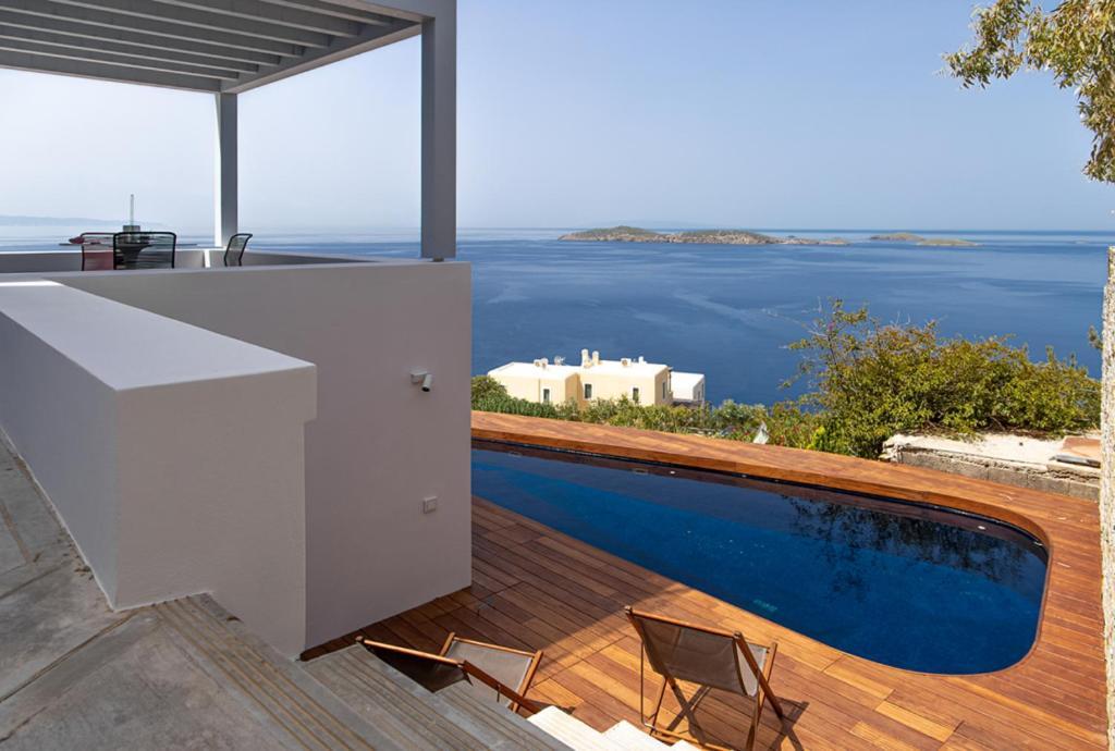 Blue Frames Summer House Villa *