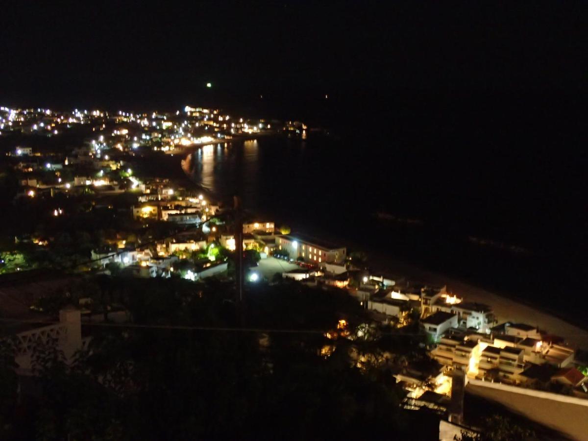 Eastern Wind * Skyros