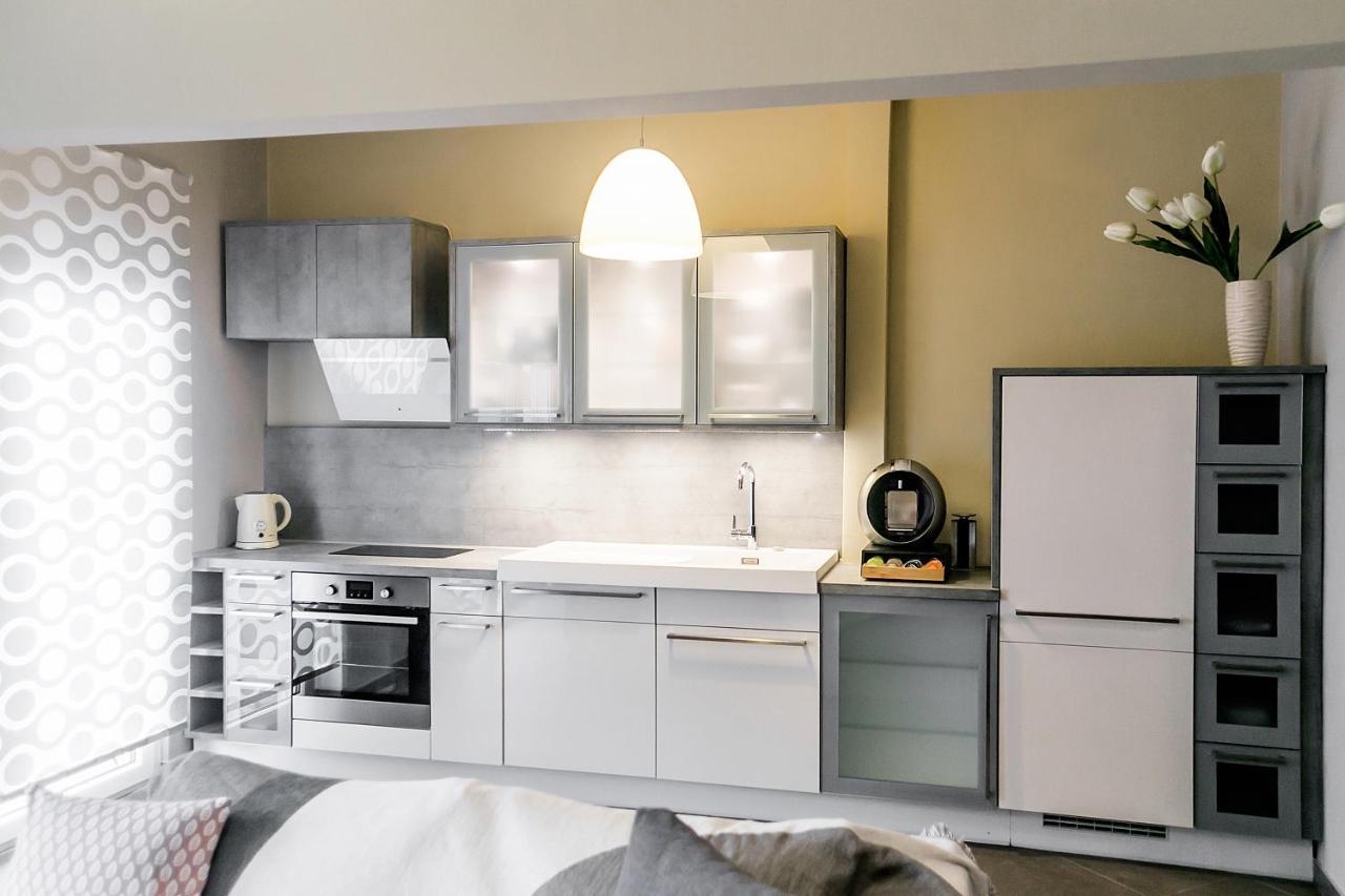 B12 New & Modern Seafront Apartment