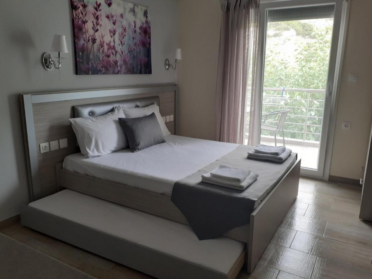 Apartment House Diakos