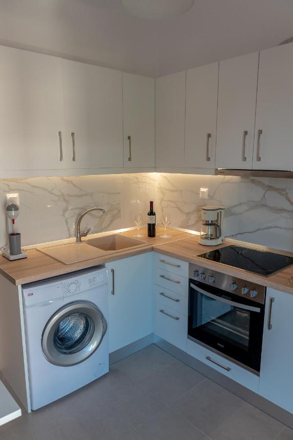 Dimi Seafront By Pro Services -