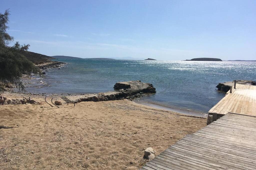 Calmea Seafront - Secluded Villa