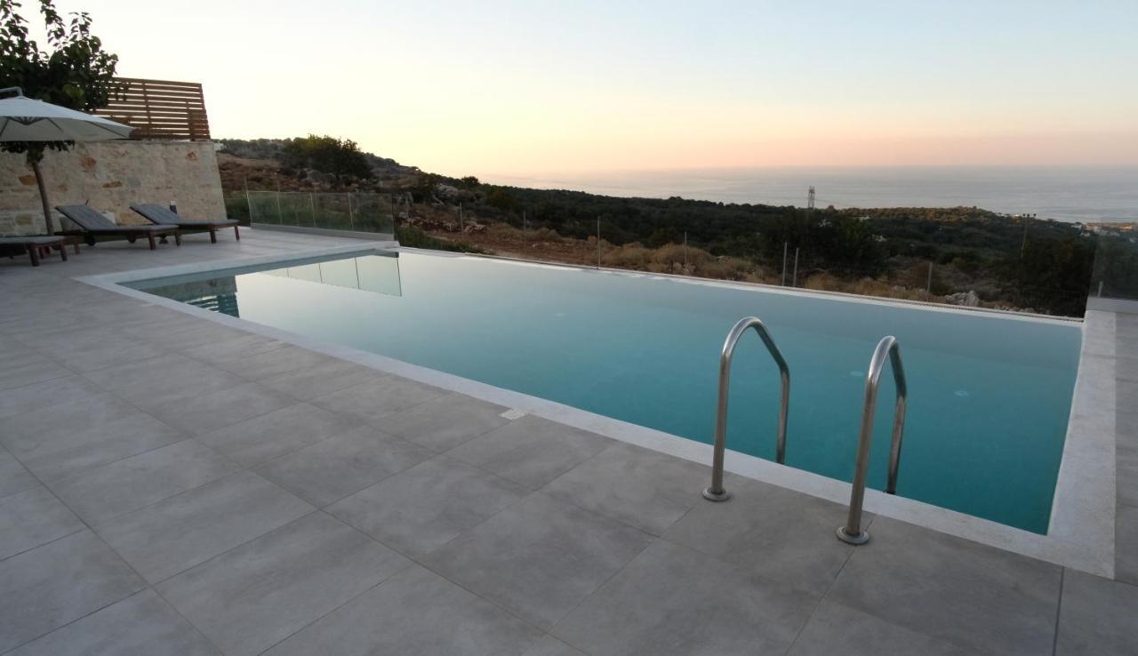 Eva East, With Infinity Pool & And Panoramic Sea View Villa Gerani (Rethymno)