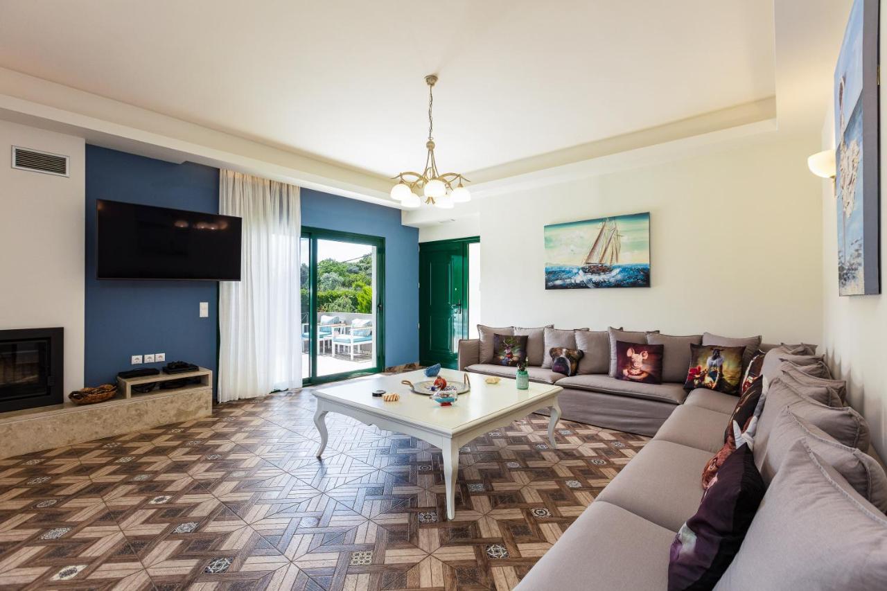 Alonia Villa, Refined Living With 50m2 Private Pool, By Thinkvilla Melidhonion (Rethymno)