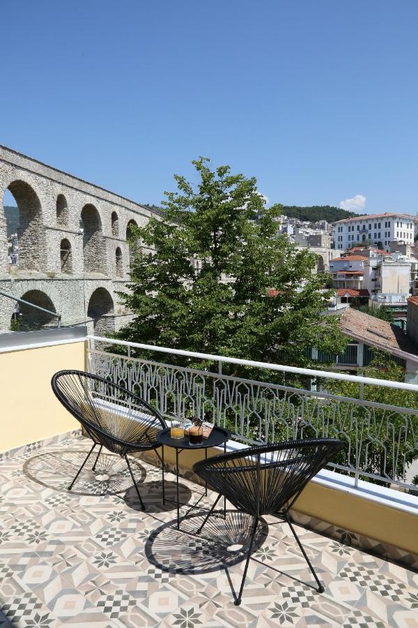 Under The Aqueduct Boutique House *