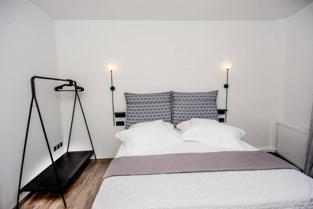 Apartment A & B Minimal With Sea View In *