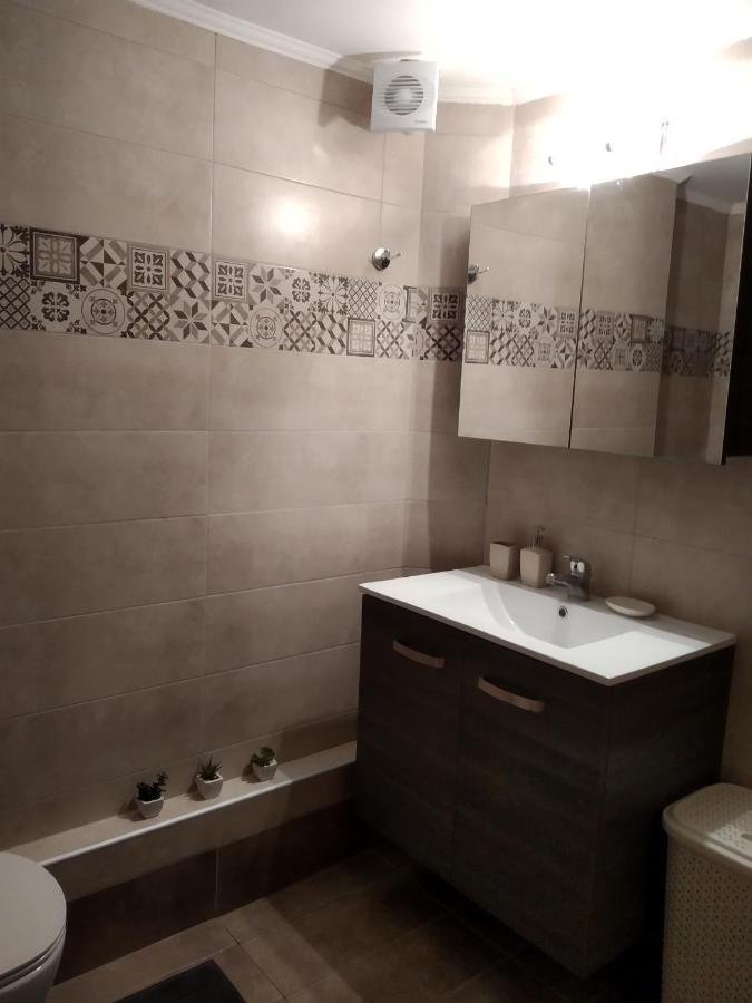Thea, Agios Andreas Apartment *