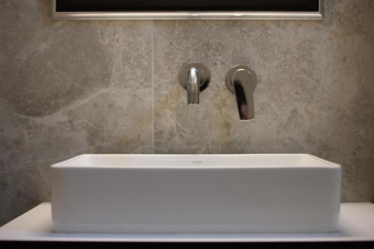 Olenia Luxury 4 Apartment *