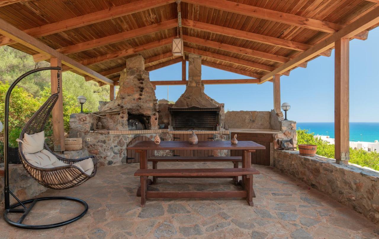 Villa Escape In Blue Stalida