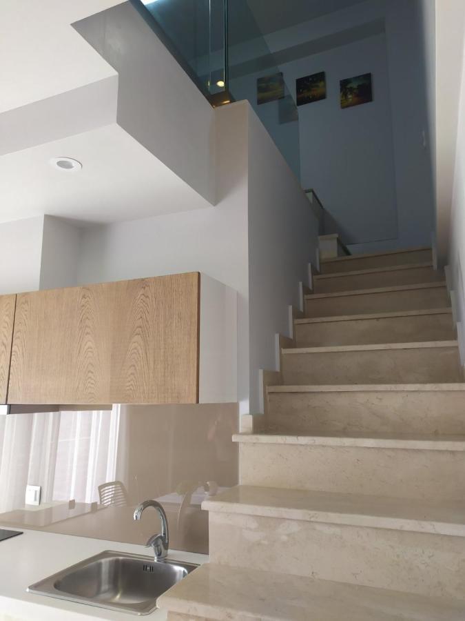 Dany House 1