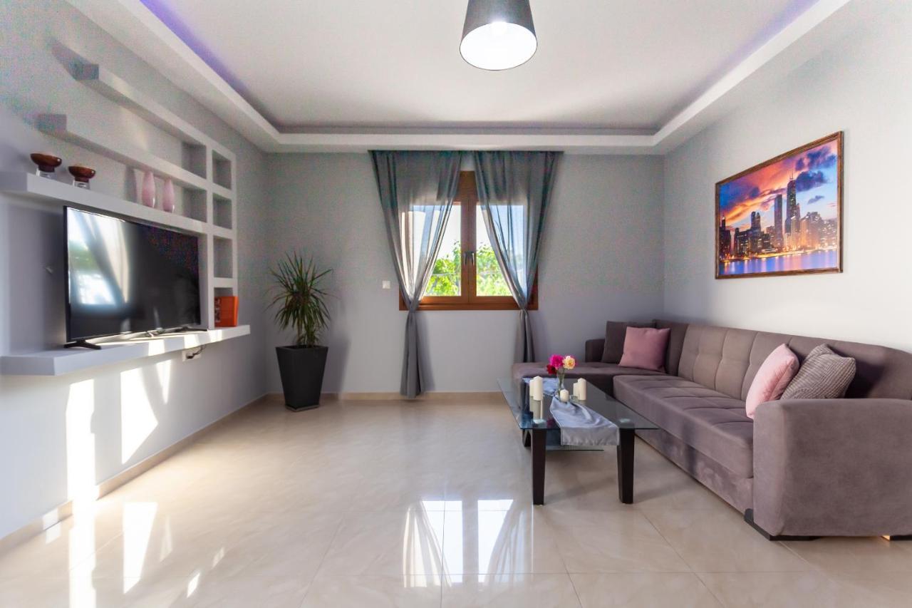Garden House Apartment