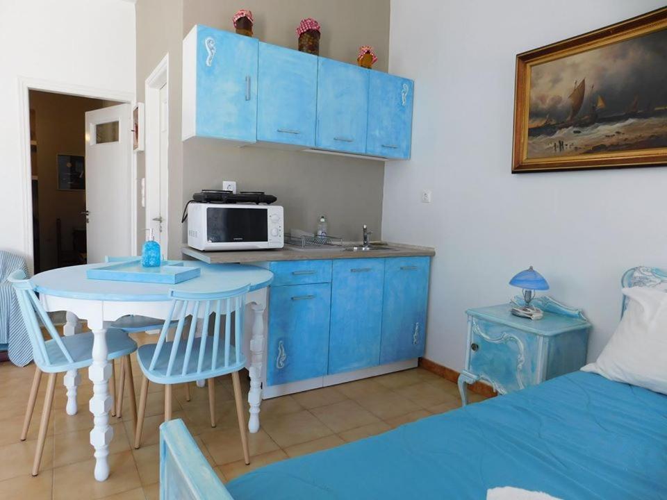 Yacht Front - νο 2 Apartment Chora (Ios)
