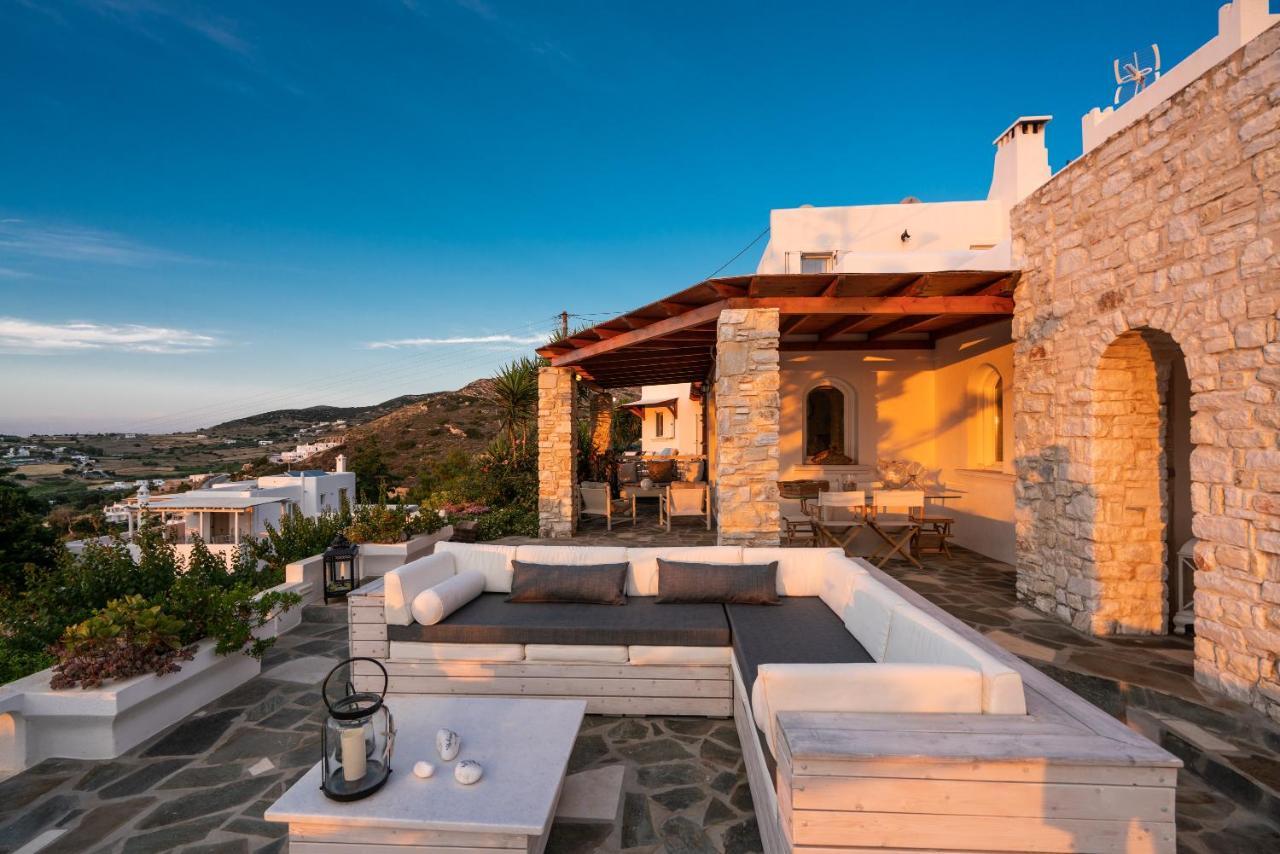 Haritomeni Parikia (Paros)