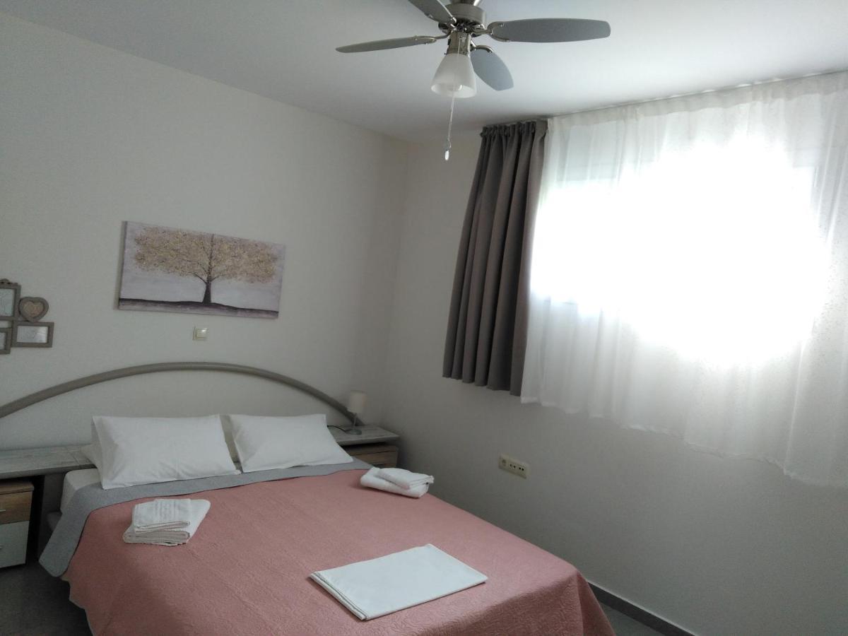 Marigeo Garden House Holiday home Palaiontsiflikion