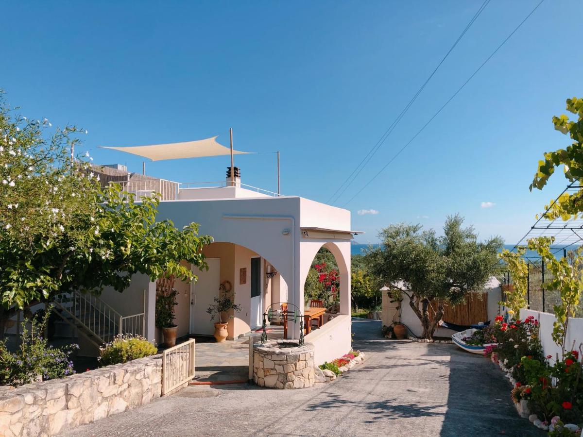 Elia's House Traditional & Cozy By 8essentially * Kalyves
