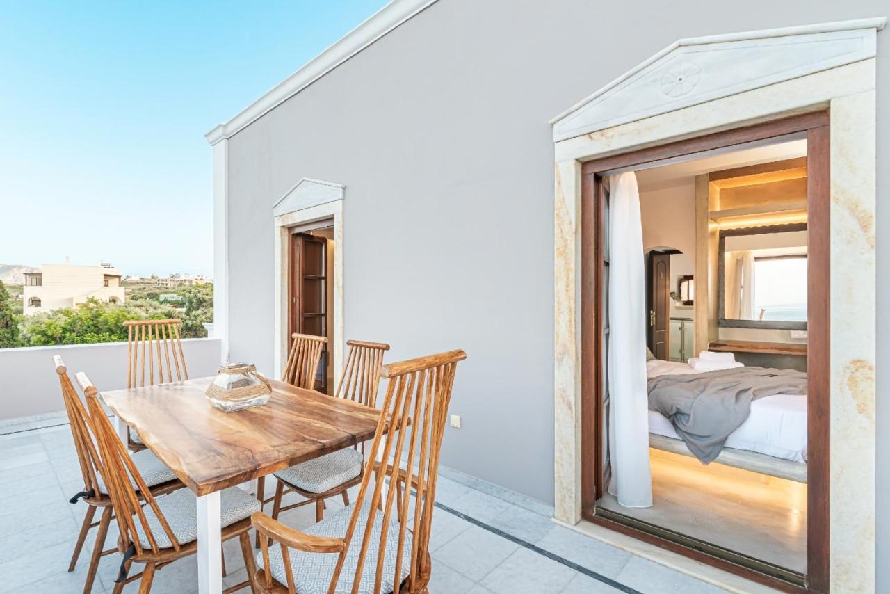 Leon (adults Only) Vourvoulos