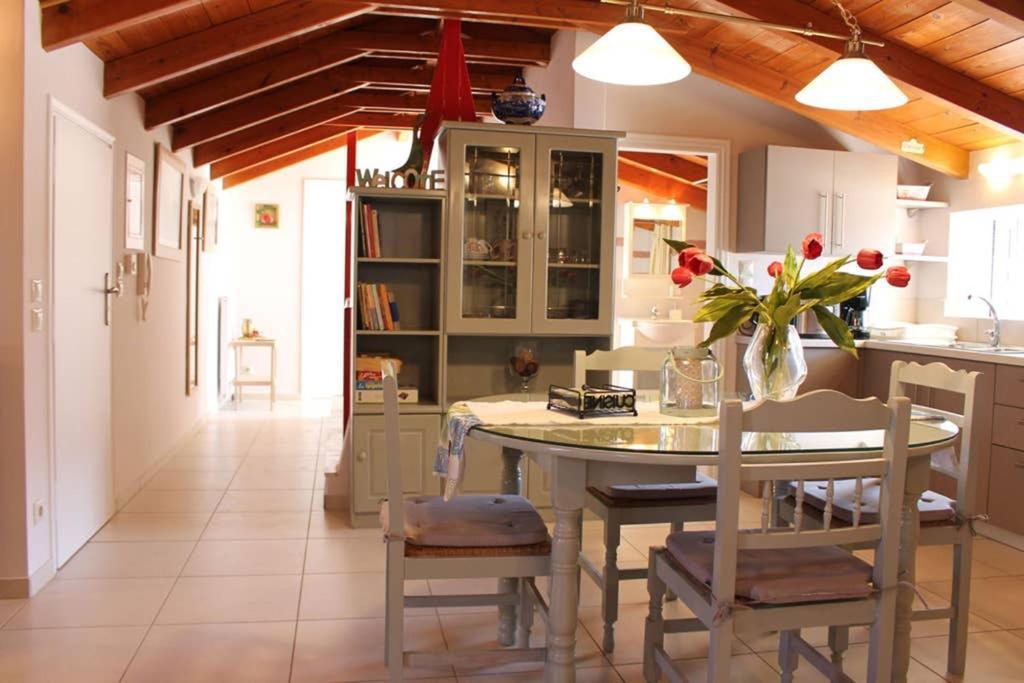 New Independent Loft, 360⁰ View, 5' Beach/center *