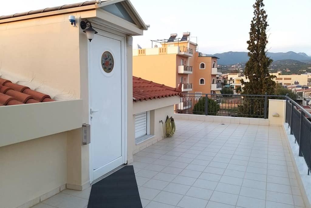New Independent Loft, 360⁰ View, 5' Beach/center Apartment Kalamata