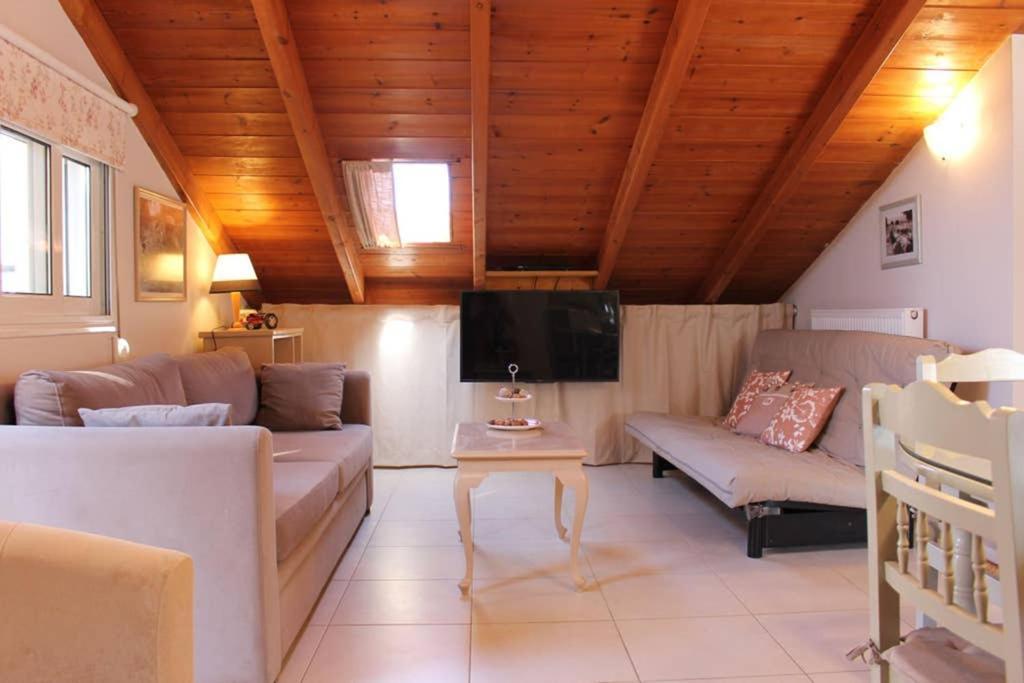 New Independent Loft, 360⁰ View, 5' Beach/center