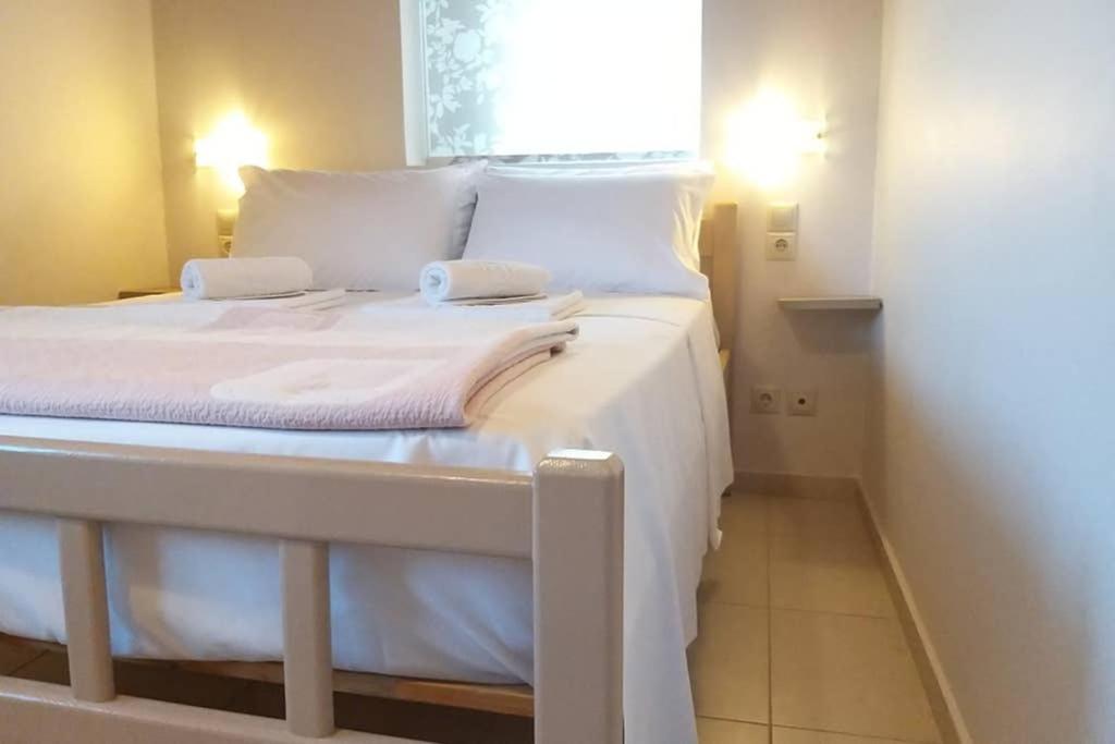 Apartment New Independent Loft, 360⁰ View, 5' Beach/center Kalamata