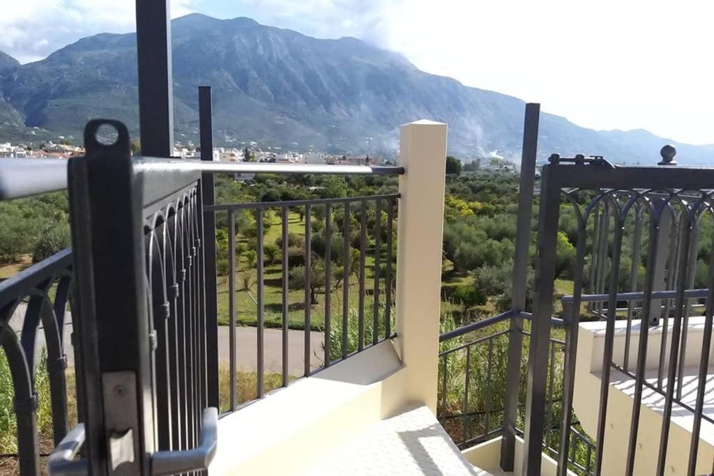 New Independent Loft, 360⁰ View, 5' Beach/center Kalamata