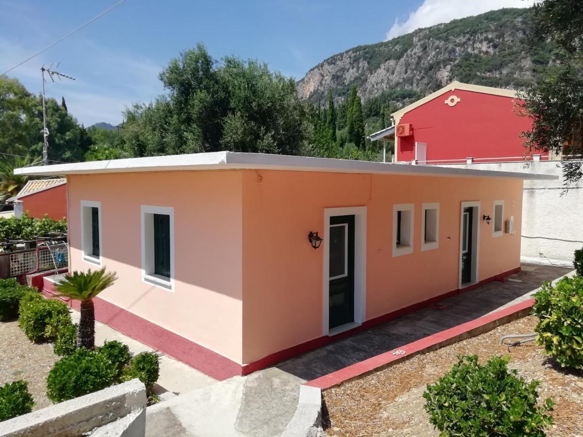 Apartment Dimitris *