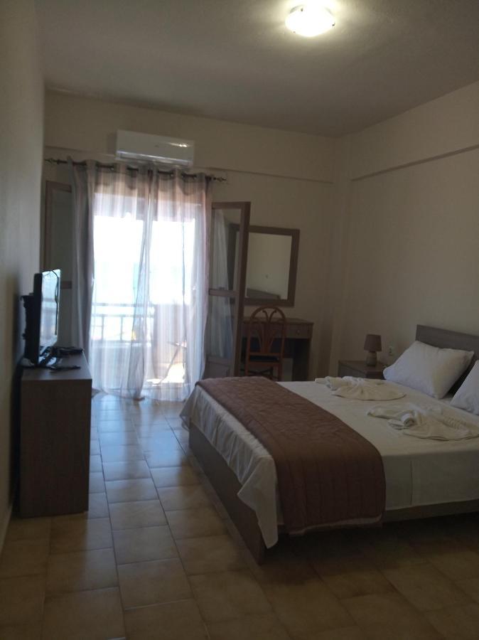 Buganvilla Sea View Apts * Agia Pelagia (Crete)
