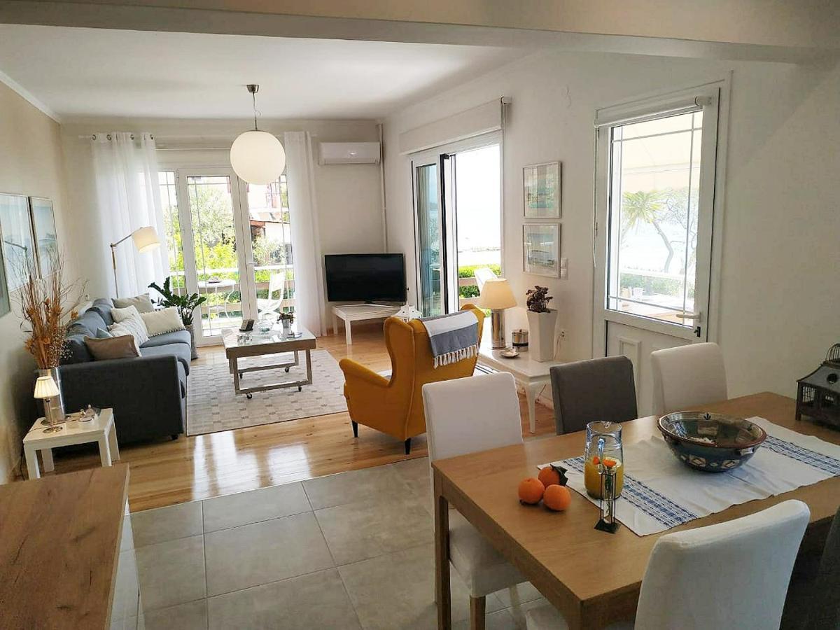 Two Palm Trees Apartment Nydri (Lefkada)