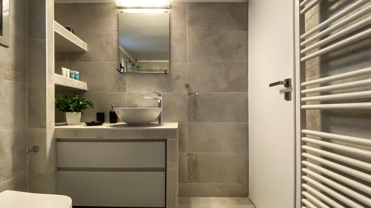 Acropolis Slow Living Under The Parthenon * Athens