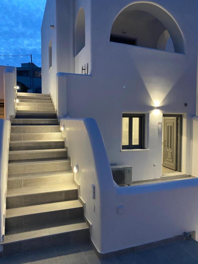 Petran * Fira (Santorini)