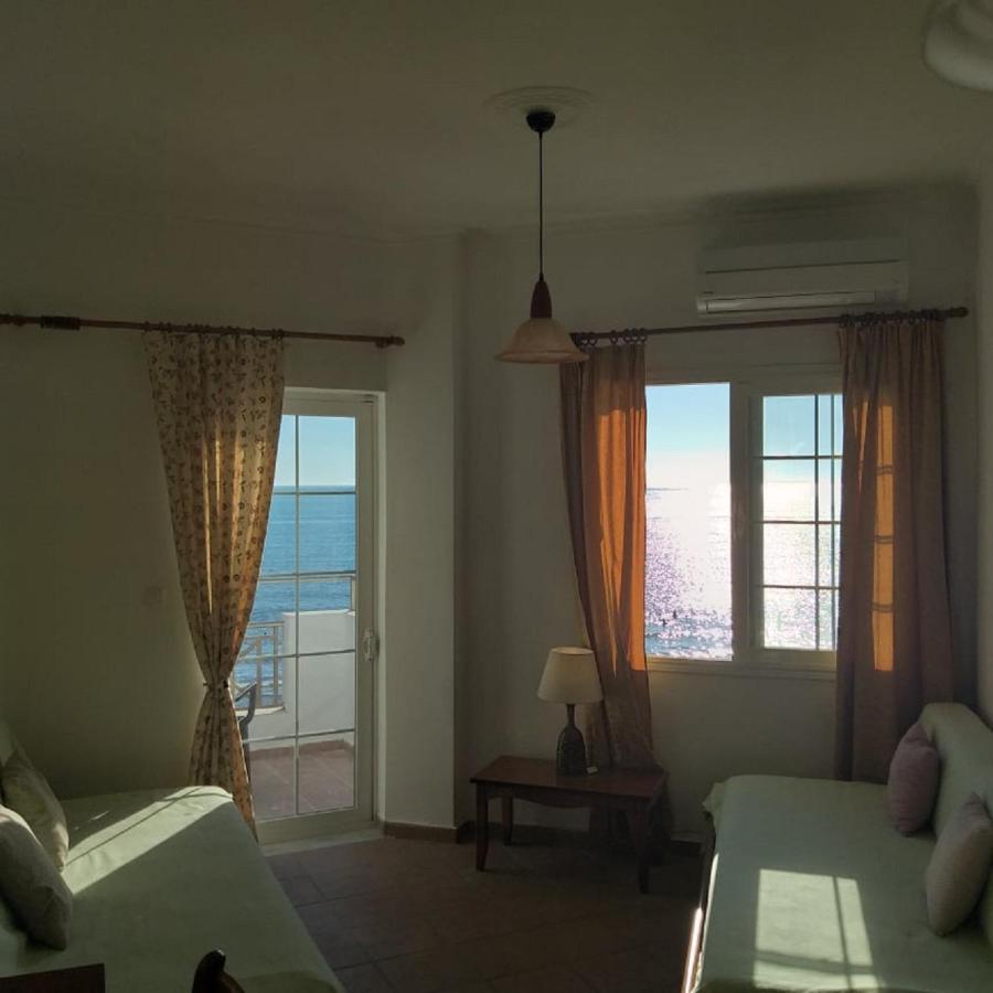 Aparthotel Nereides *