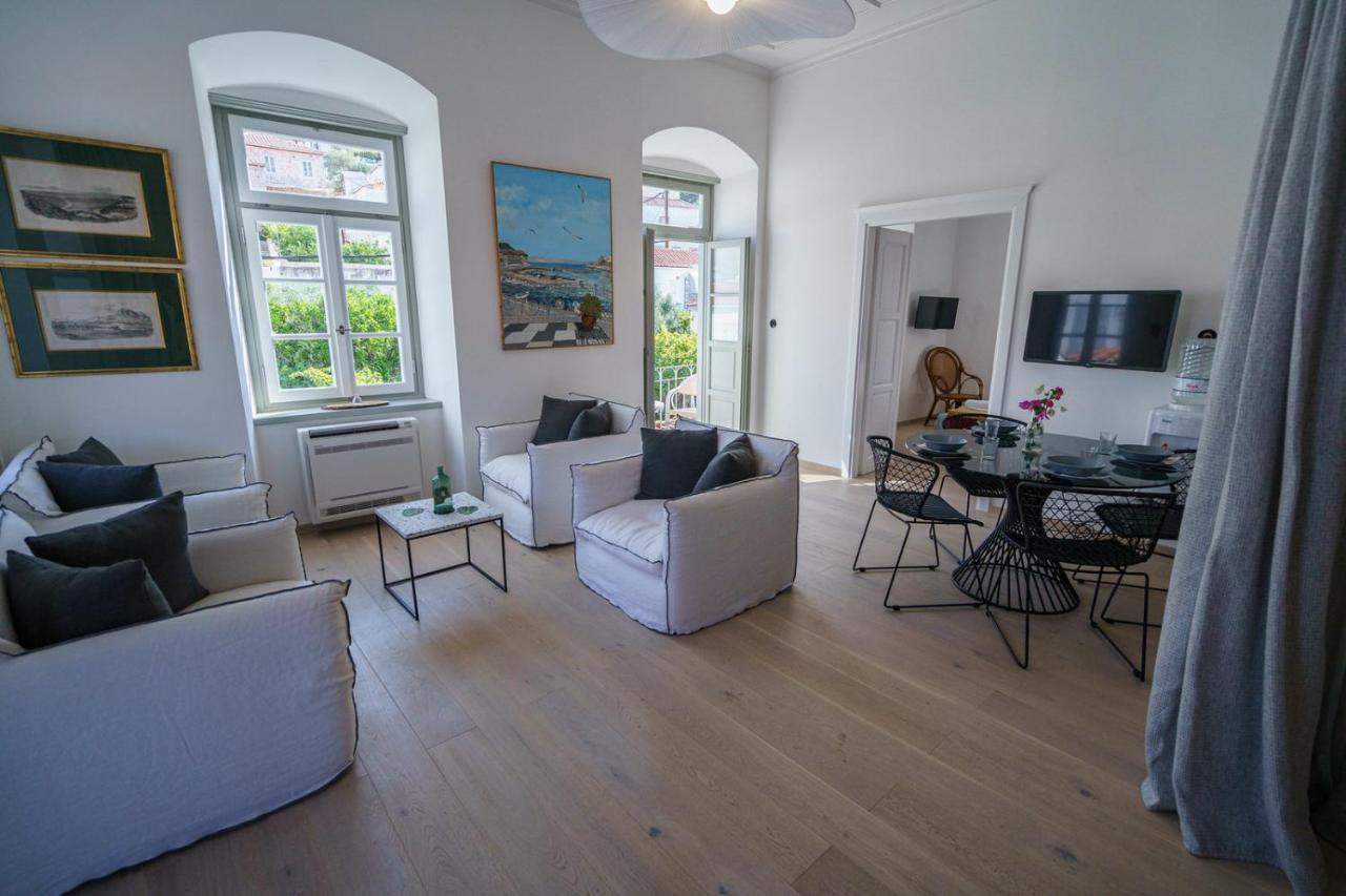 Livin Hydra Legacy Aparthotel