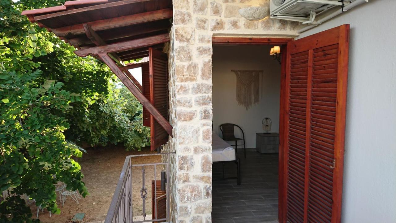 Stone House With Seaview Apartment
