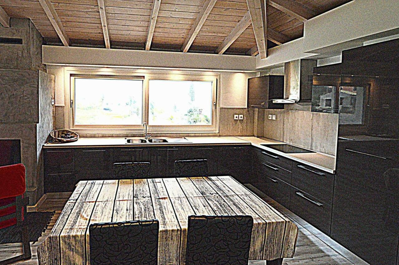 Wood Metal Glass Apartment *