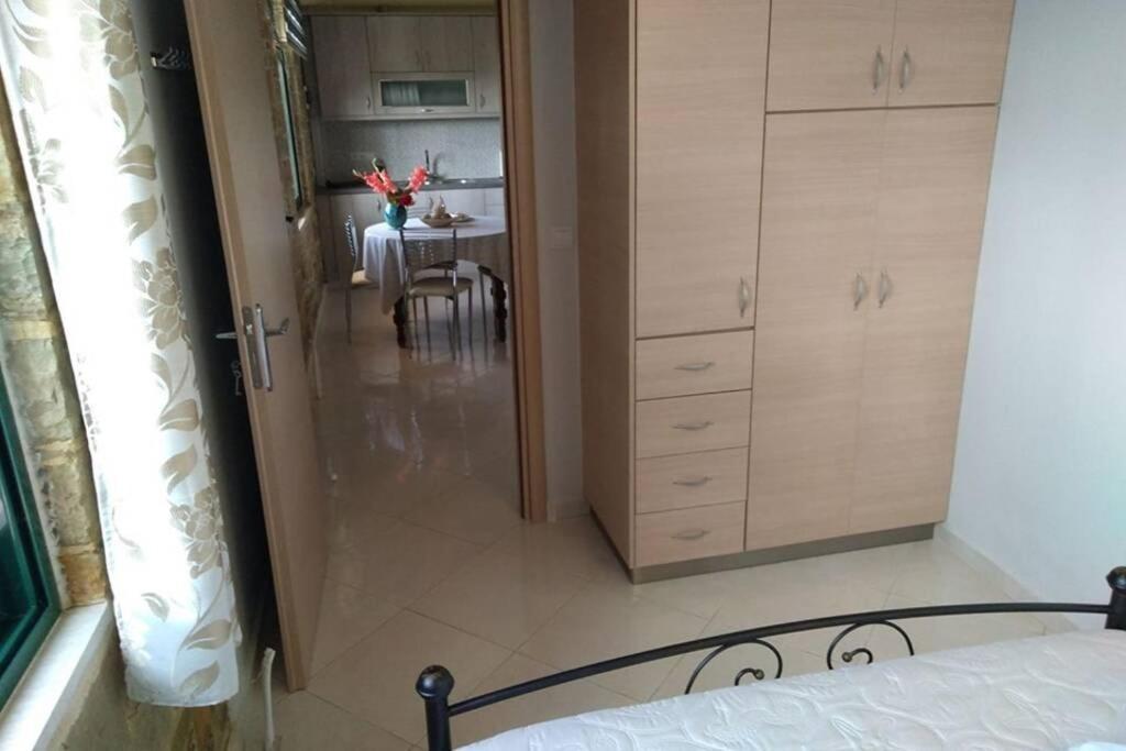 Apartment Roses-mourteri