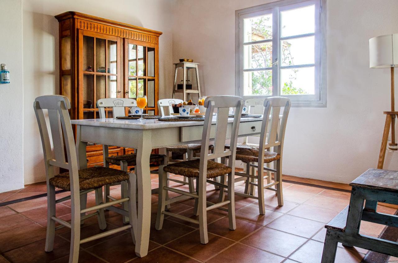 Villa Calmea Seafront - Secluded