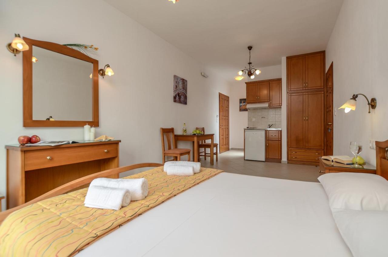 Dolphin Apartment Agia Anna (Naxos)