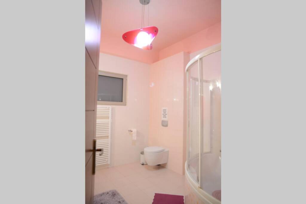 Modern Luxury With Pool, Just 5min To Sea Villa *