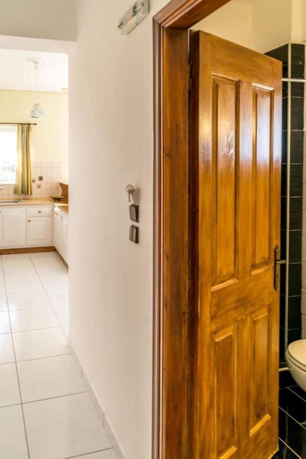 Alexandra Apartment Stoupa