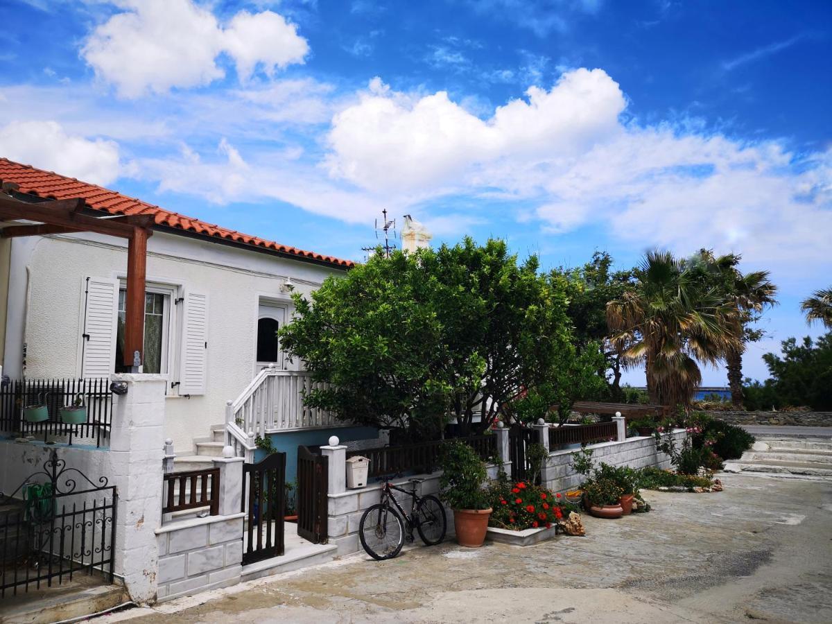 By The Sea Apartment Andros Town
