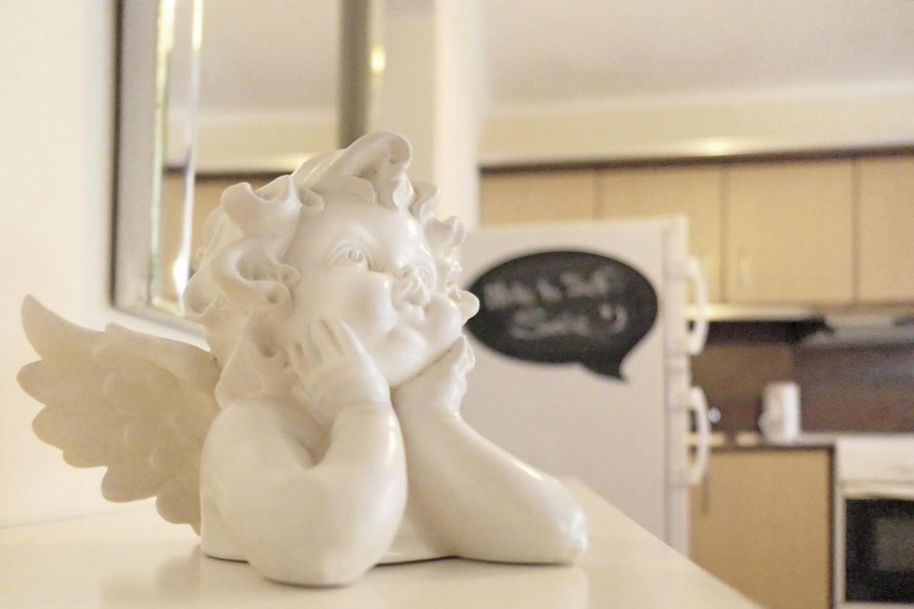 Sapphire & Ivory Luxury - *