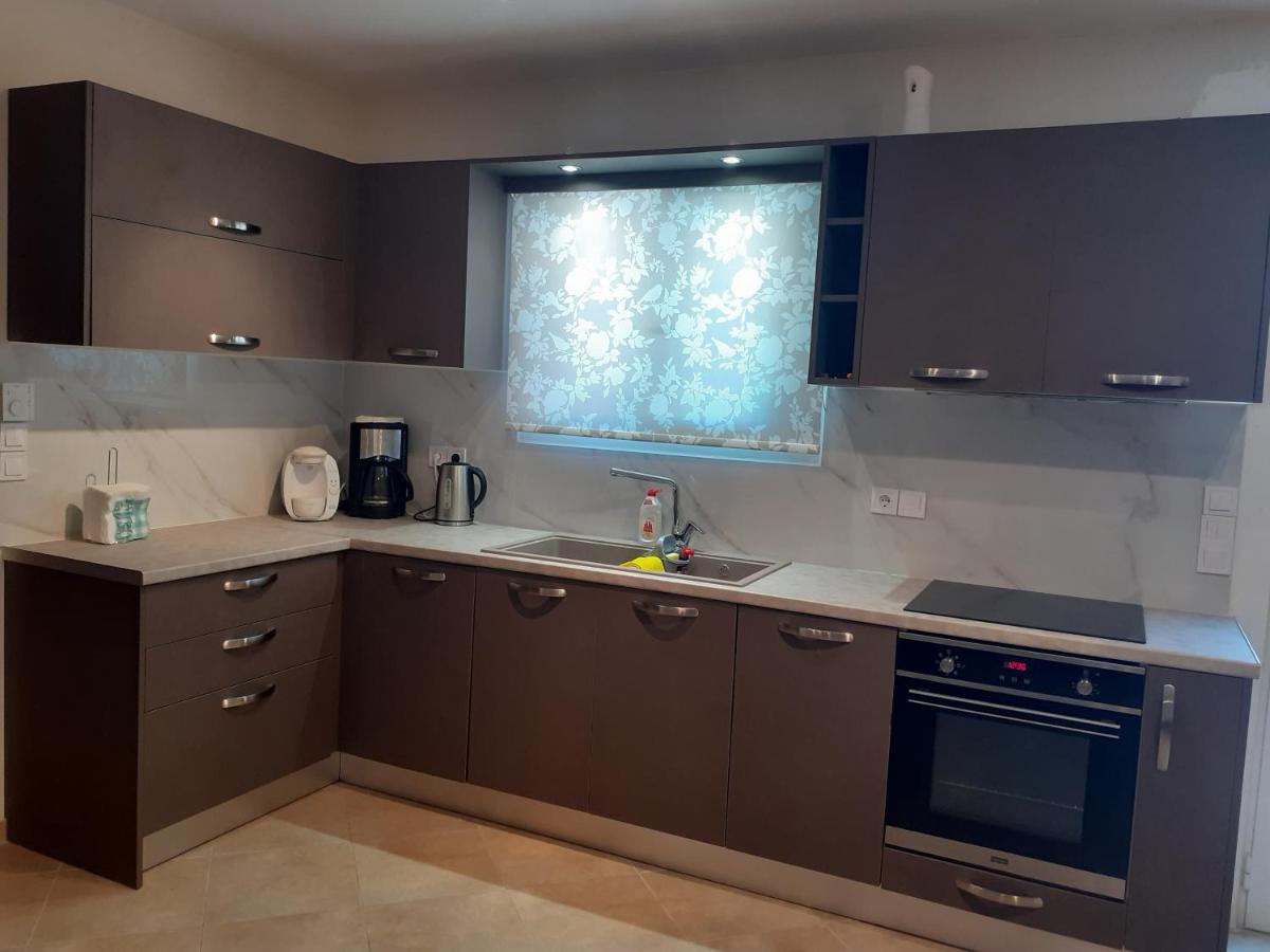 Vasiliki Holiday home *
