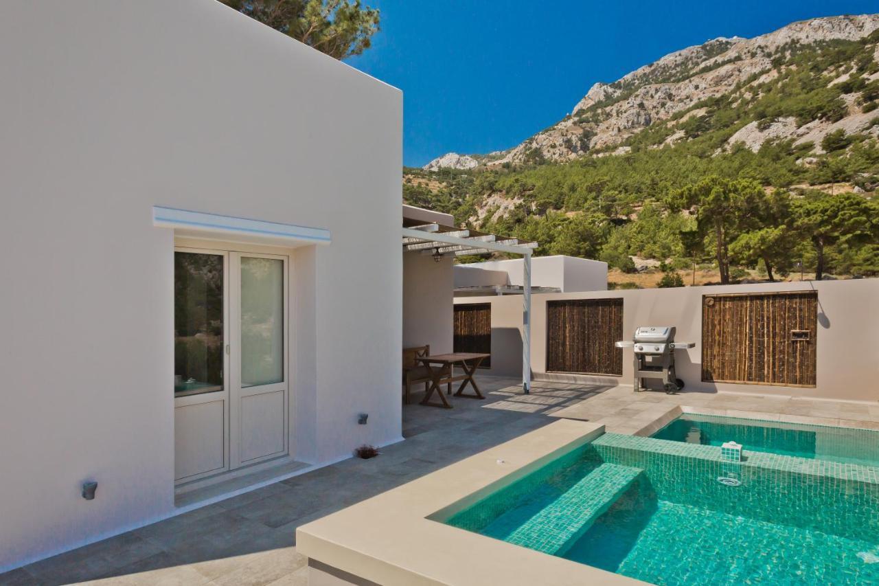 Lux View * Kyra Panagia
