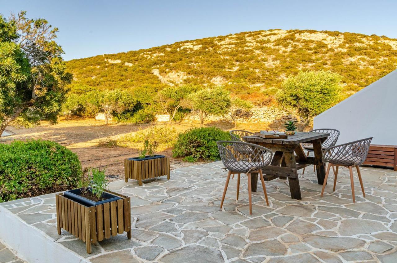 Calmea Seafront - Secluded Villa